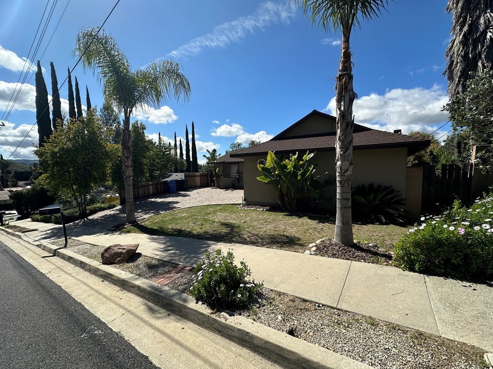 5837 Belbert Cir, Calabasas, CA 91302