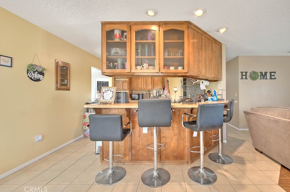 10355 Victor Ave, Hesperia CA  92345-2723 exterior