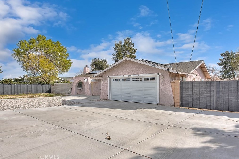 10355 Victor Ave, Hesperia CA  92345-2723 exterior