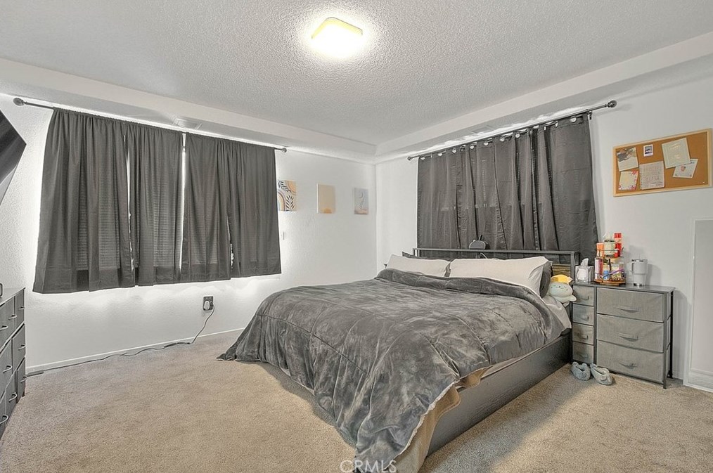 10355 Victor Ave, Hesperia CA  92345-2723 exterior