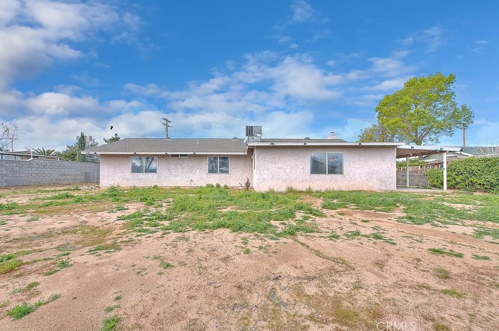 10355 Victor Ave, Hesperia CA  92345-2723 exterior