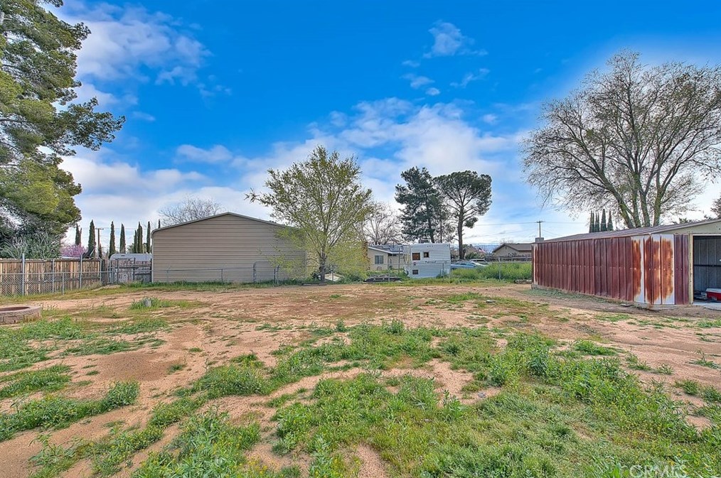 10355 Victor Ave, Hesperia CA  92345-2723 exterior