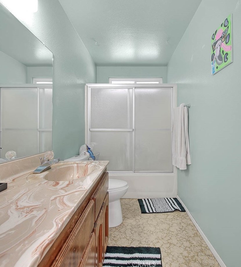 10355 Victor Ave, Hesperia CA  92345-2723 exterior