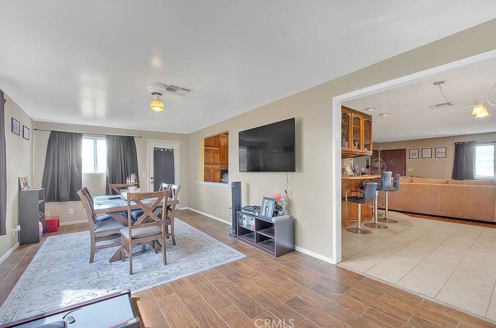 10355 Victor Ave, Hesperia CA  92345-2723 exterior