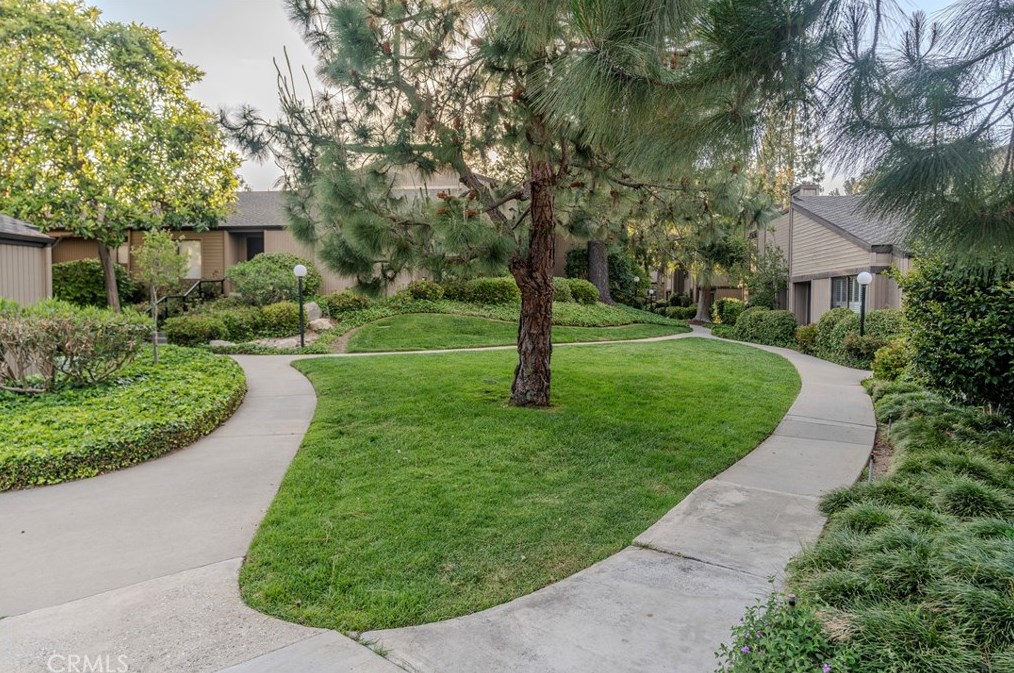 251 Rosemont Ave, Pasadena CA  91103-3551 exterior