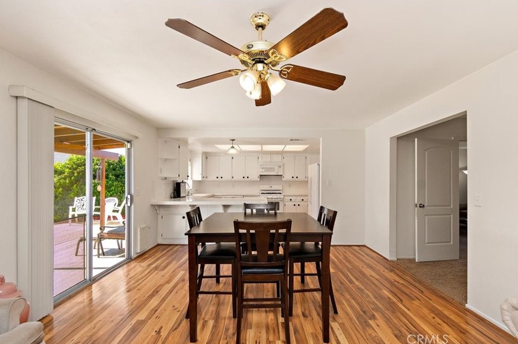 27195 Orangemont Way, Hemet CA  92544-8308 exterior