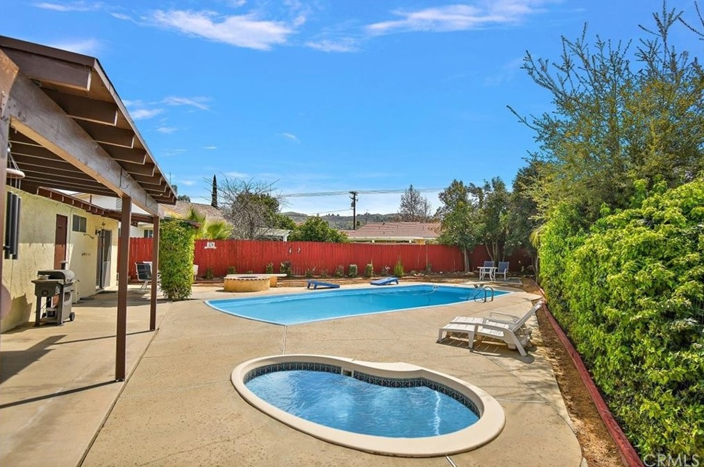 27195 Orangemont Way, Hemet, CA 92544-8308