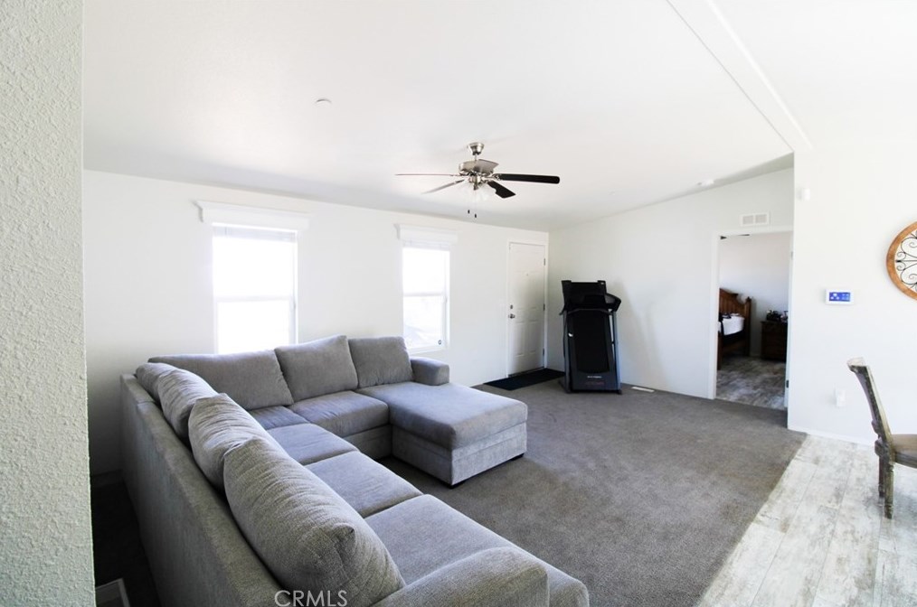 3239 Silver Ridge Dr, Pinon Hills, CA 92372-9577