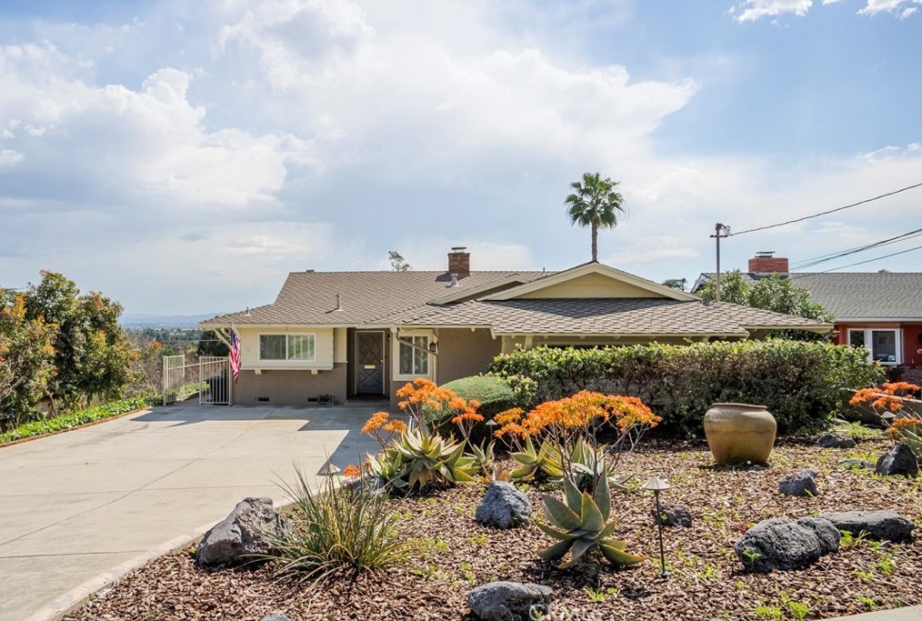 934 Crescent Dr, Monrovia, CA 91016