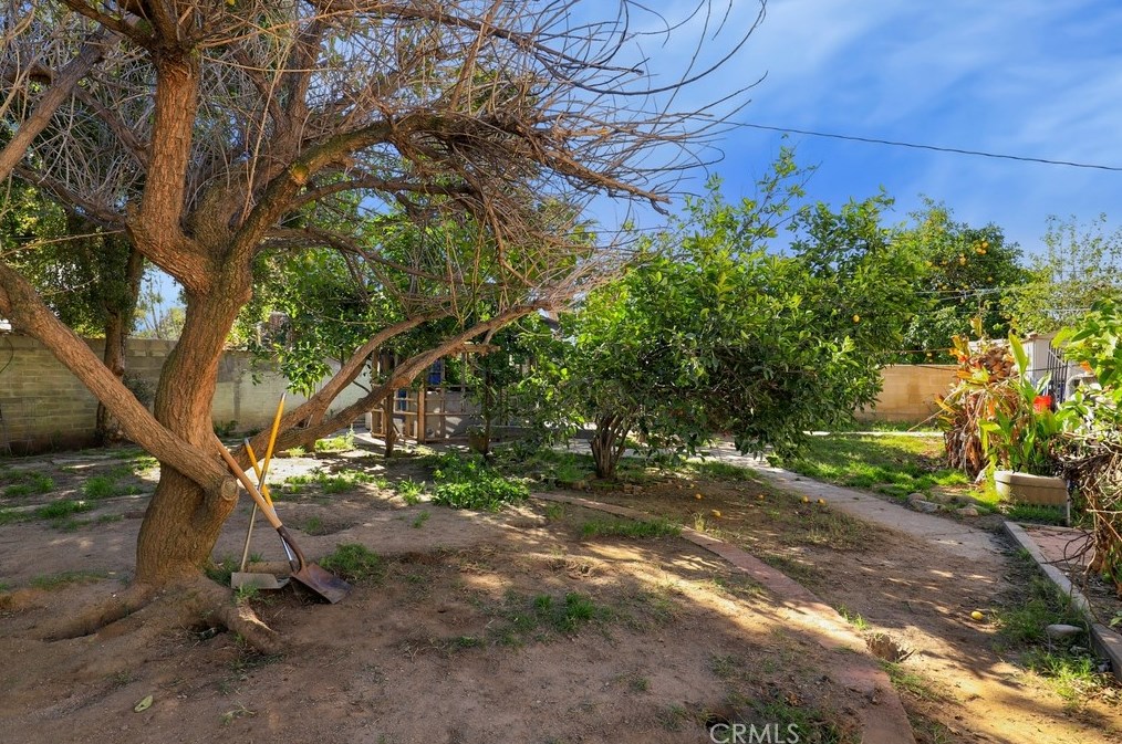 2895 Serrano Rd, San Bernardino CA  92405-3050 exterior