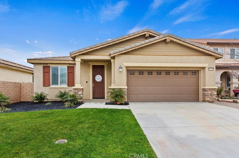 18301 Lapis Ln, San Bernardino, CA 92407
