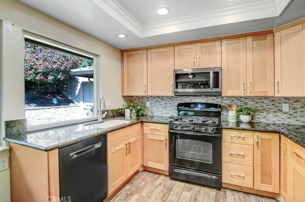 681 Windham Dr, Claremont CA  91711-3551 exterior