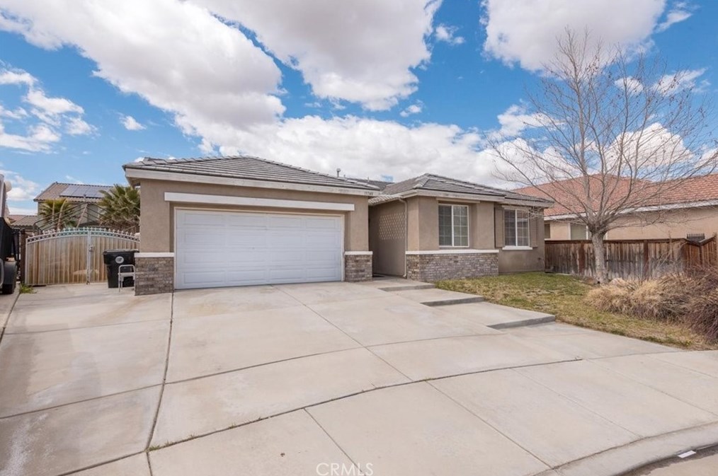 15748 Gilbert Ct, Victorville, CA 92394-6725