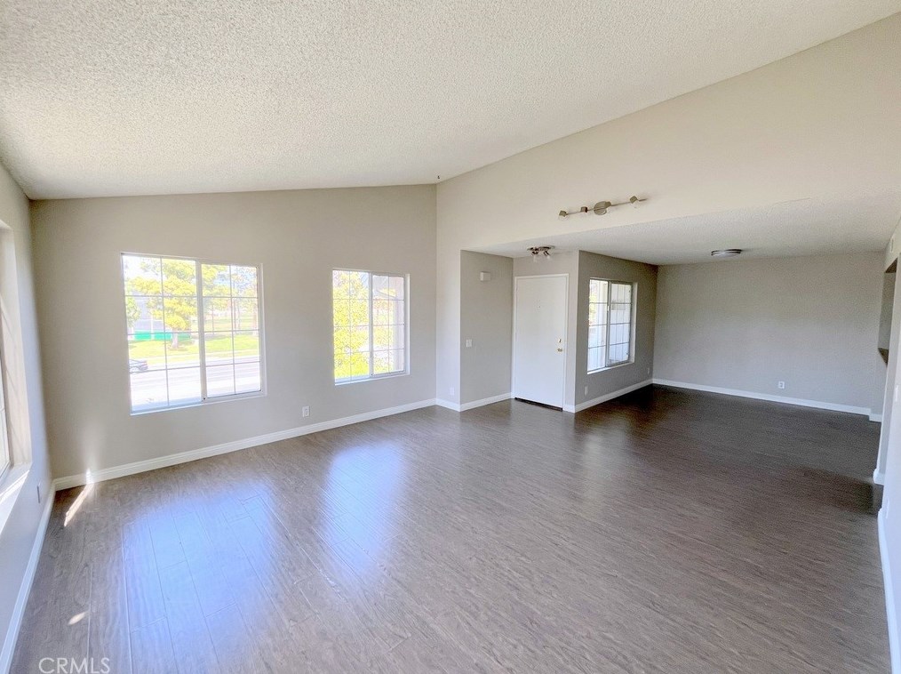 31 Woodleaf, Irvine, CA 92614-7059