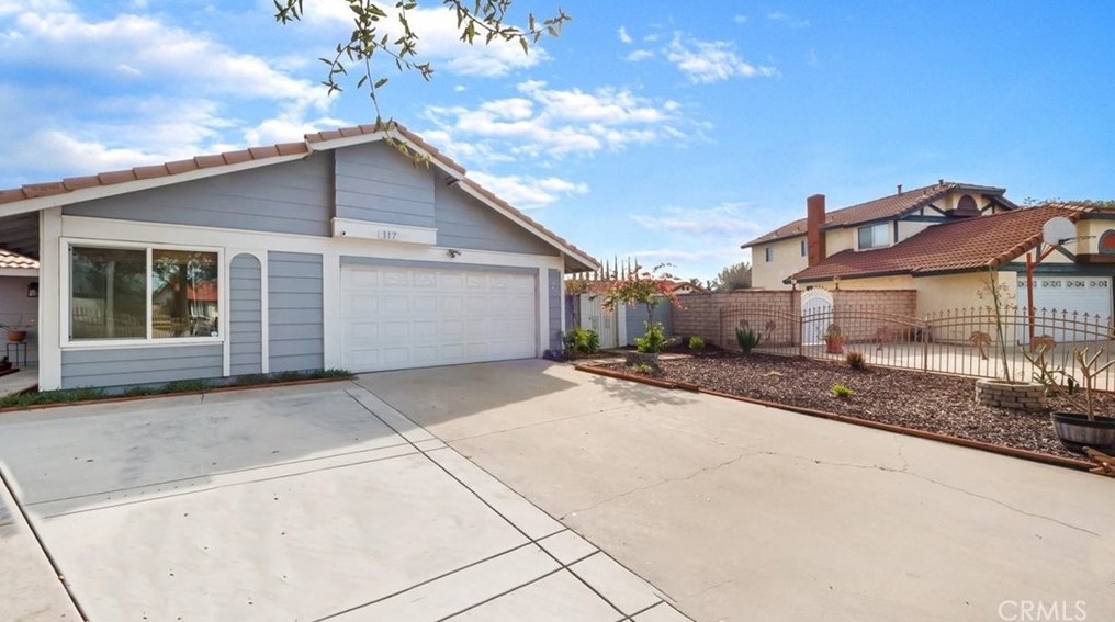 117 S Lamarr St, Rialto, CA 92376