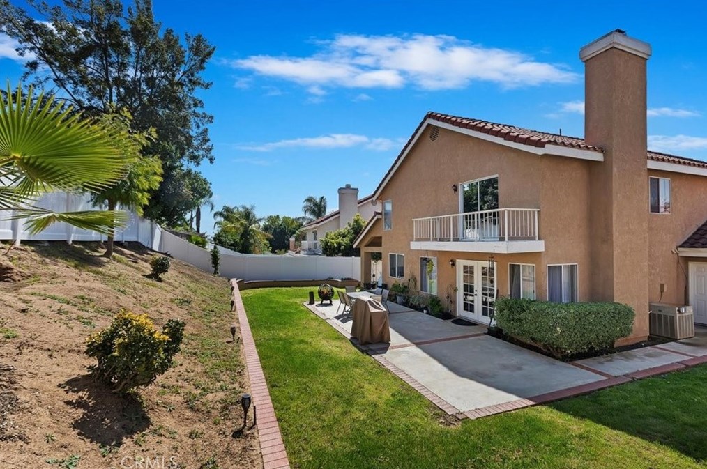 24371 Old Country Rd, Moreno Valley CA  92557-4008 exterior