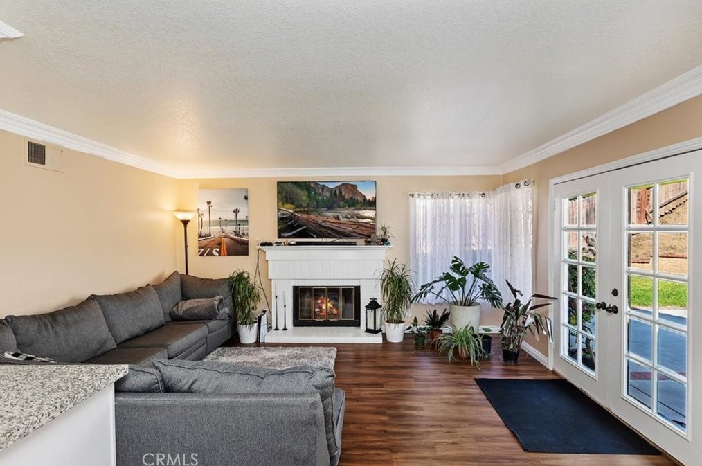 24371 Old Country Rd, Moreno Valley CA  92557-4008 exterior