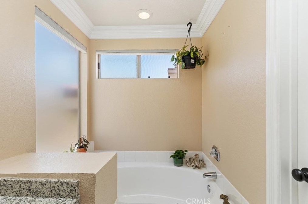 24371 Old Country Rd, Moreno Valley CA  92557-4008 exterior