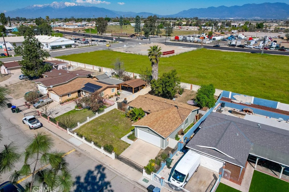 1976 Spring Mountain Trail, San Bernardino, CA 92410