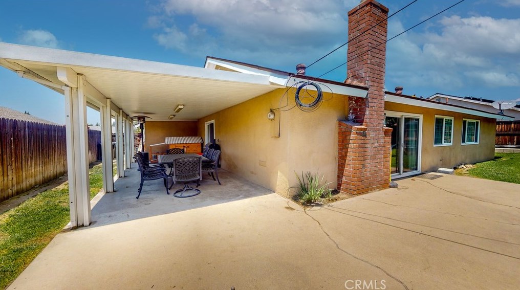 1358 Edgefield St, Upland CA  91786-3444 exterior