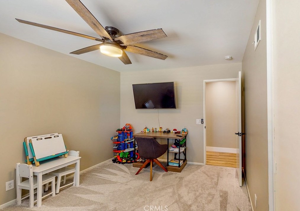 1358 Edgefield St, Upland CA  91786-3444 exterior