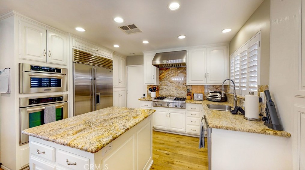1358 Edgefield St, Upland CA  91786-3444 exterior