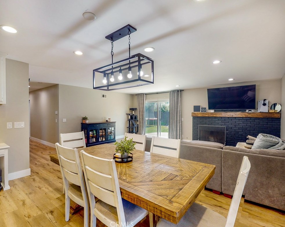 1358 Edgefield St, Upland CA  91786-3444 exterior