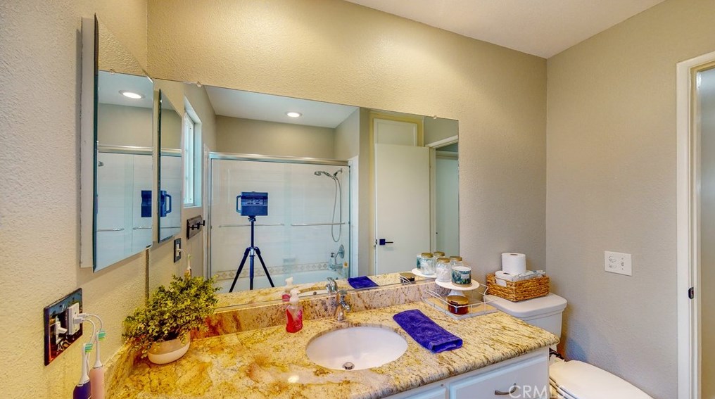 1358 Edgefield St, Upland CA  91786-3444 exterior