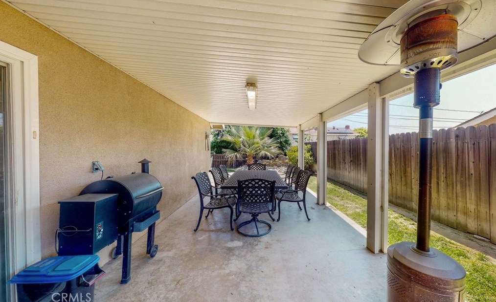 1358 Edgefield St, Upland CA  91786-3444 exterior