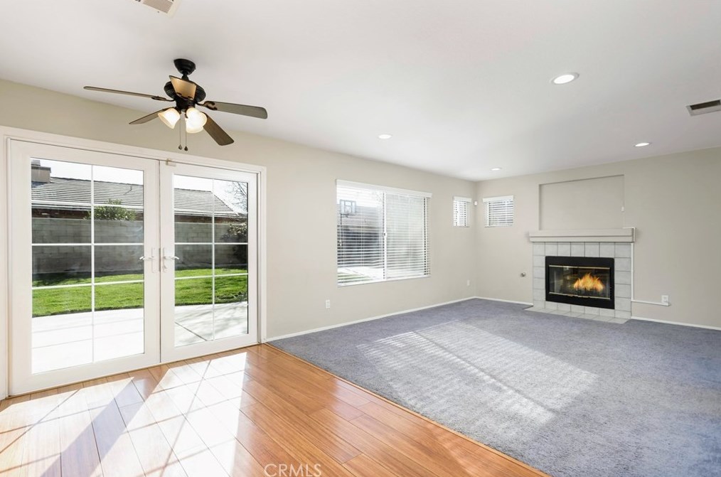 45508 Fairbanks Ave, Lancaster CA  93534-1392 exterior