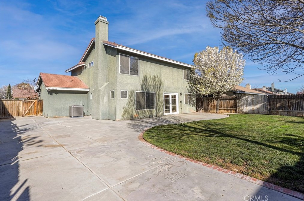 45508 Fairbanks Ave, Lancaster CA  93534-1392 exterior