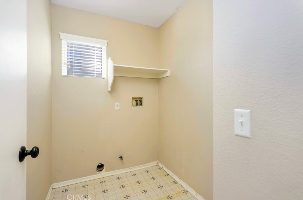 45508 Fairbanks Ave, Lancaster CA  93534-1392 exterior