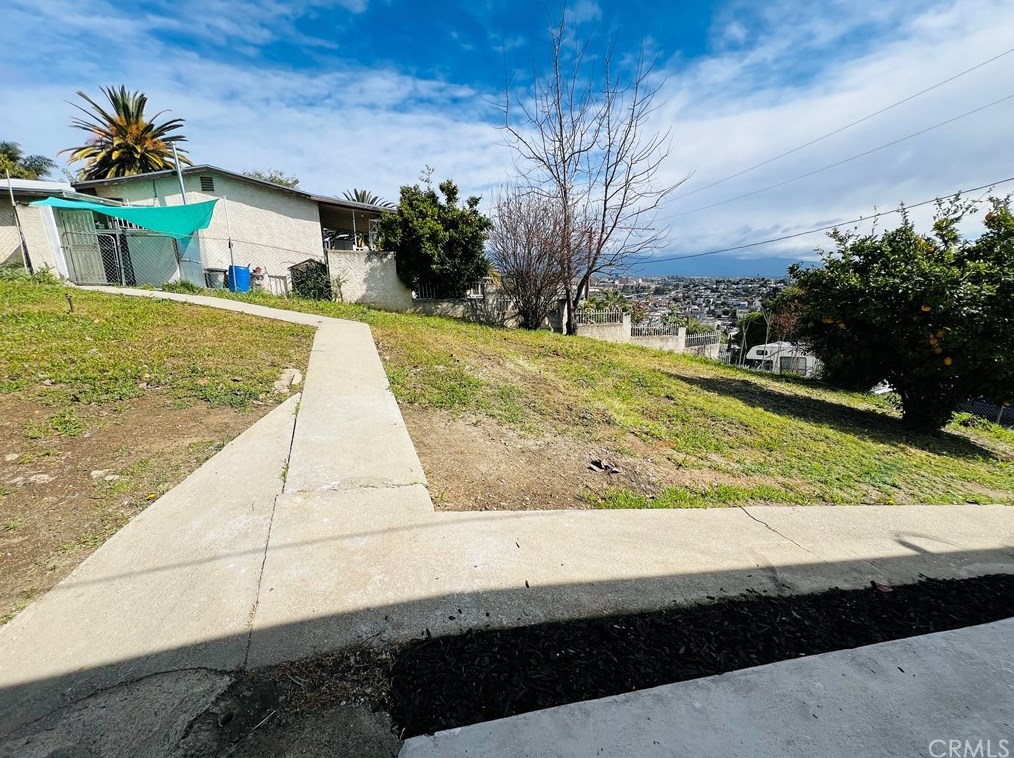3941 Dwiggins St, Los Angeles CA  90063-1715 exterior