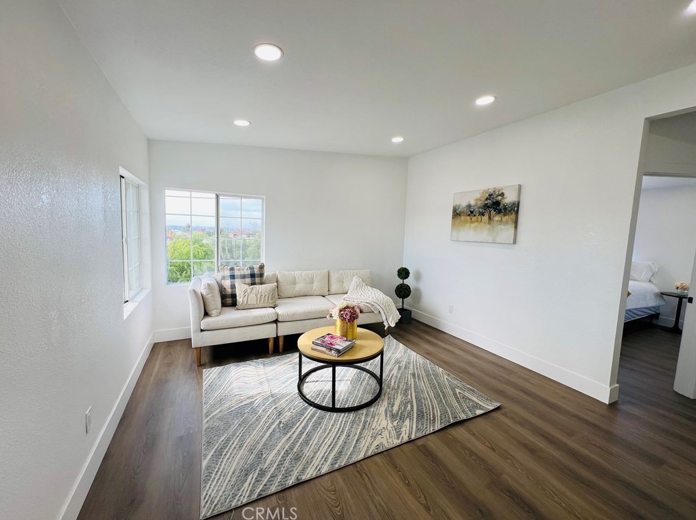 3941 Dwiggins St, Los Angeles CA  90063-1715 exterior