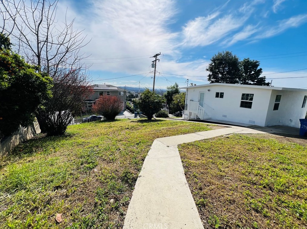 3941 Dwiggins St, Los Angeles CA  90063-1715 exterior