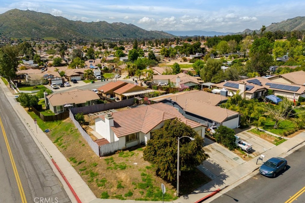 11365 Davis St, Moreno Valley, CA 92557-5002