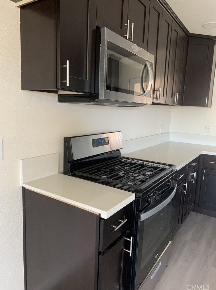 8216 Buckthorn Ave, Hesperia CA  92345-6867 exterior