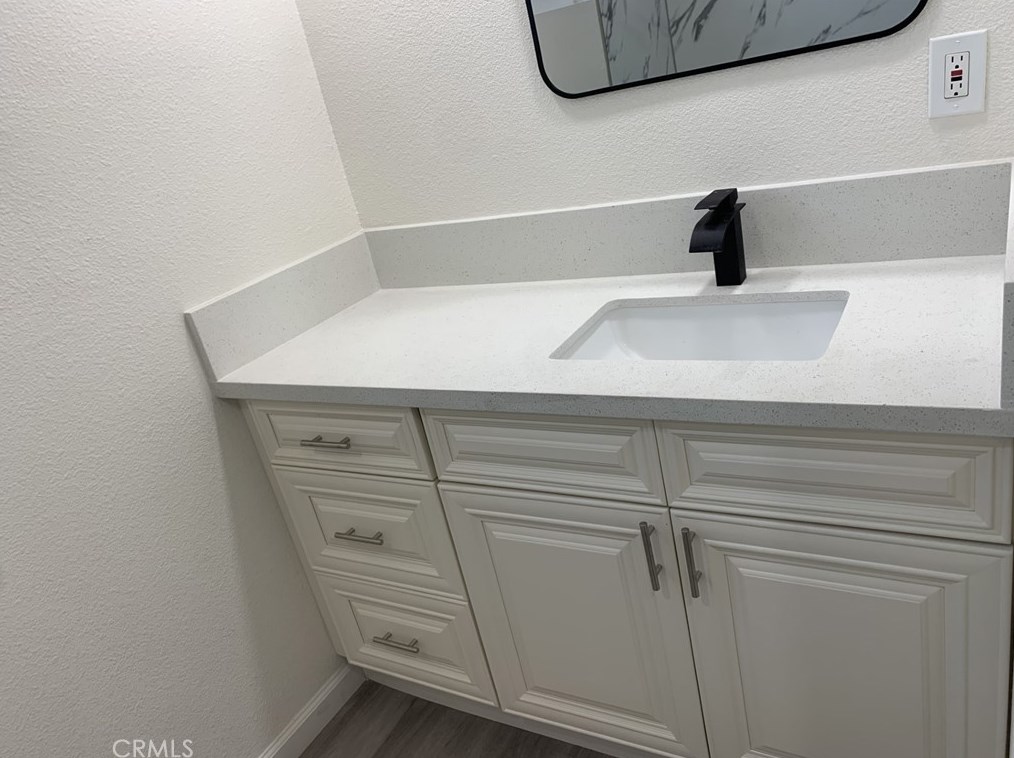 8216 Buckthorn Ave, Hesperia CA  92345-6867 exterior