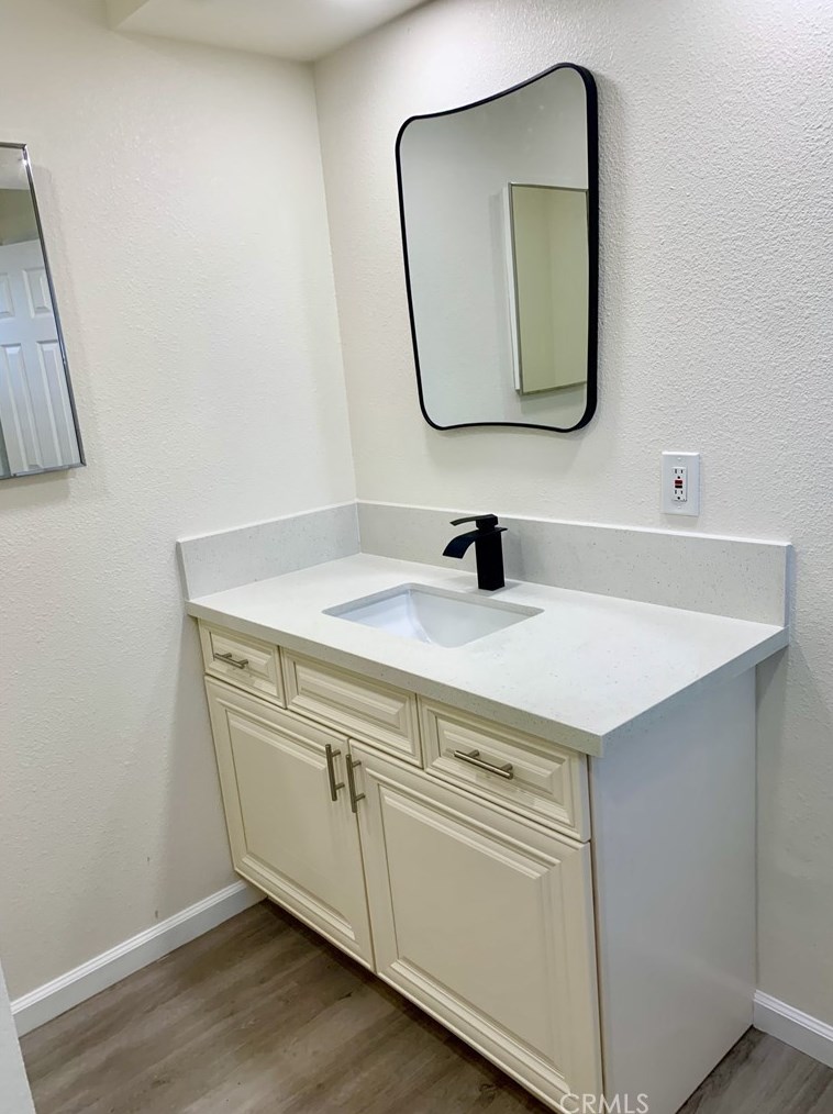 8216 Buckthorn Ave, Hesperia CA  92345-6867 exterior