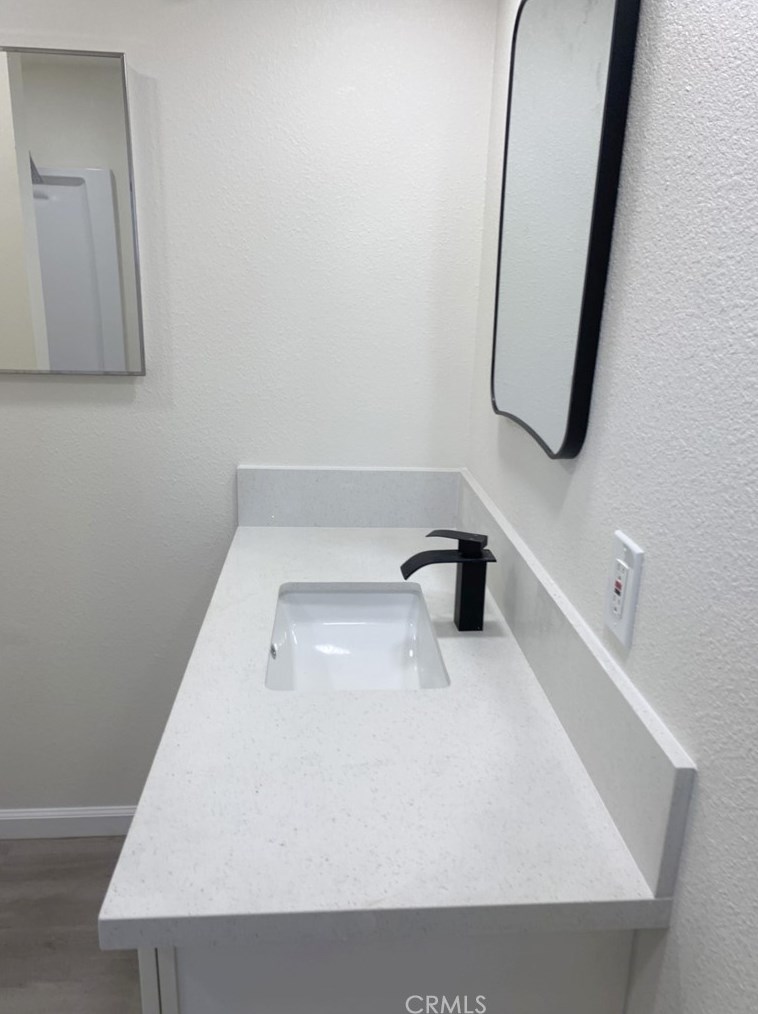 8216 Buckthorn Ave, Hesperia CA  92345-6867 exterior