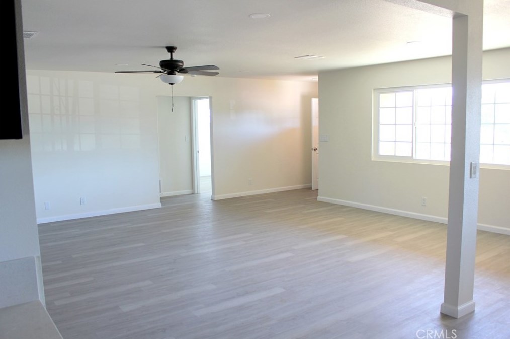 8216 Buckthorn Ave, Hesperia CA  92345-6867 exterior