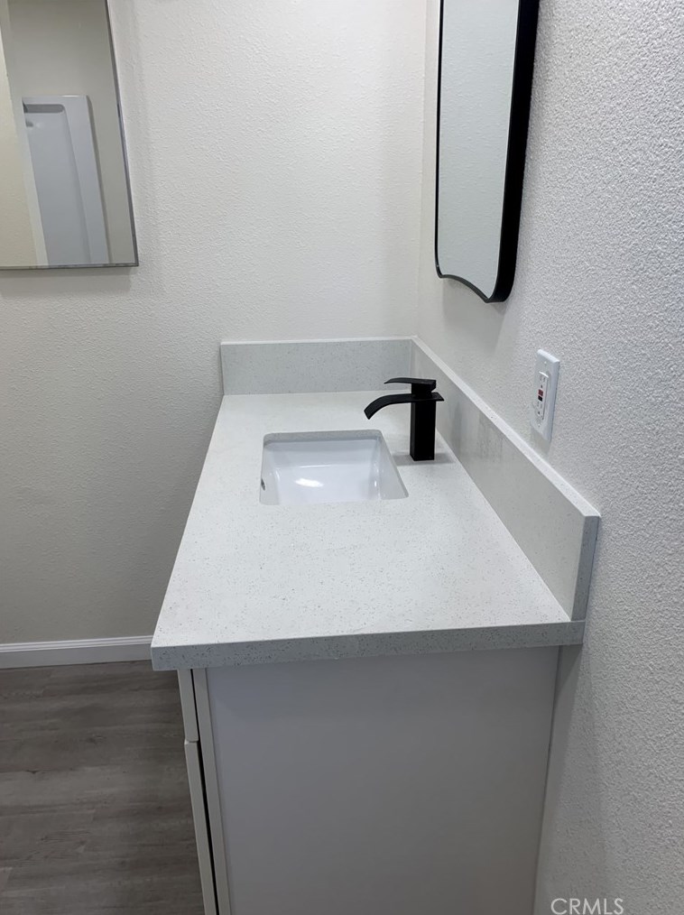 8216 Buckthorn Ave, Hesperia CA  92345-6867 exterior