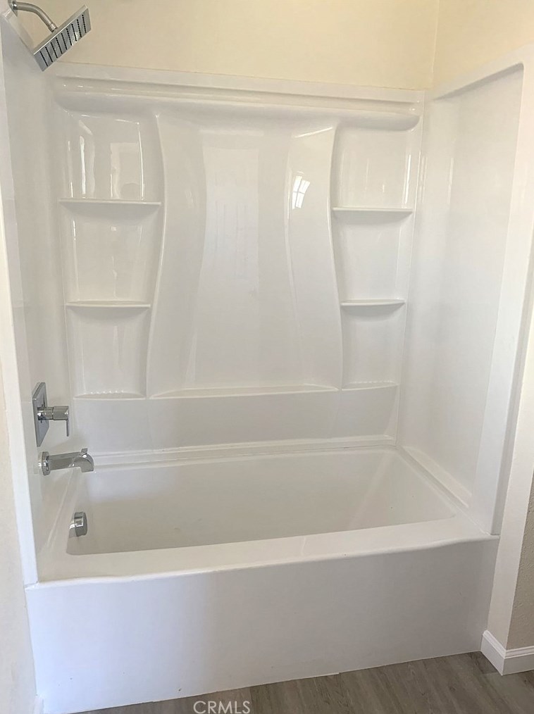 8216 Buckthorn Ave, Hesperia CA  92345-6867 exterior