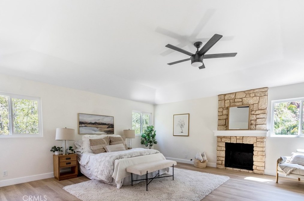 1070 Road Runner Rd, Anaheim CA  92807-4519 exterior