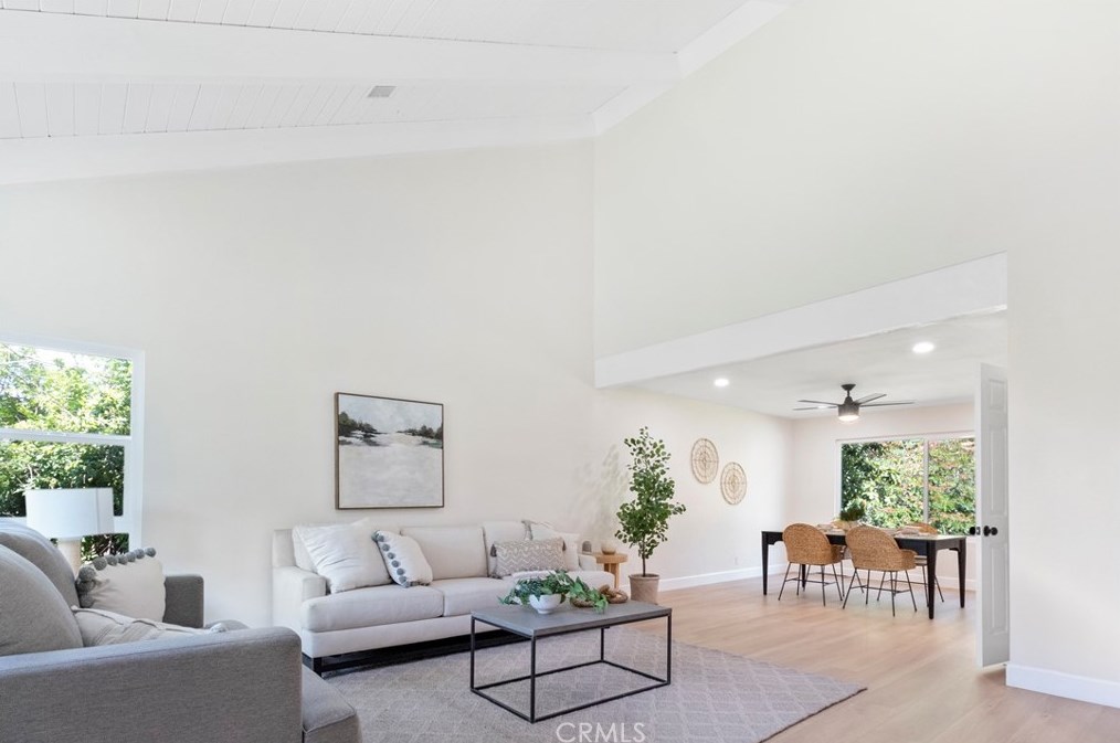 1070 Road Runner Rd, Anaheim CA  92807-4519 exterior