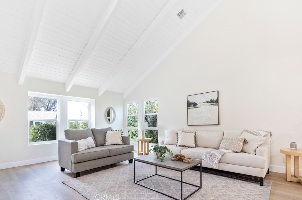 1070 Road Runner Rd, Anaheim CA  92807-4519 exterior