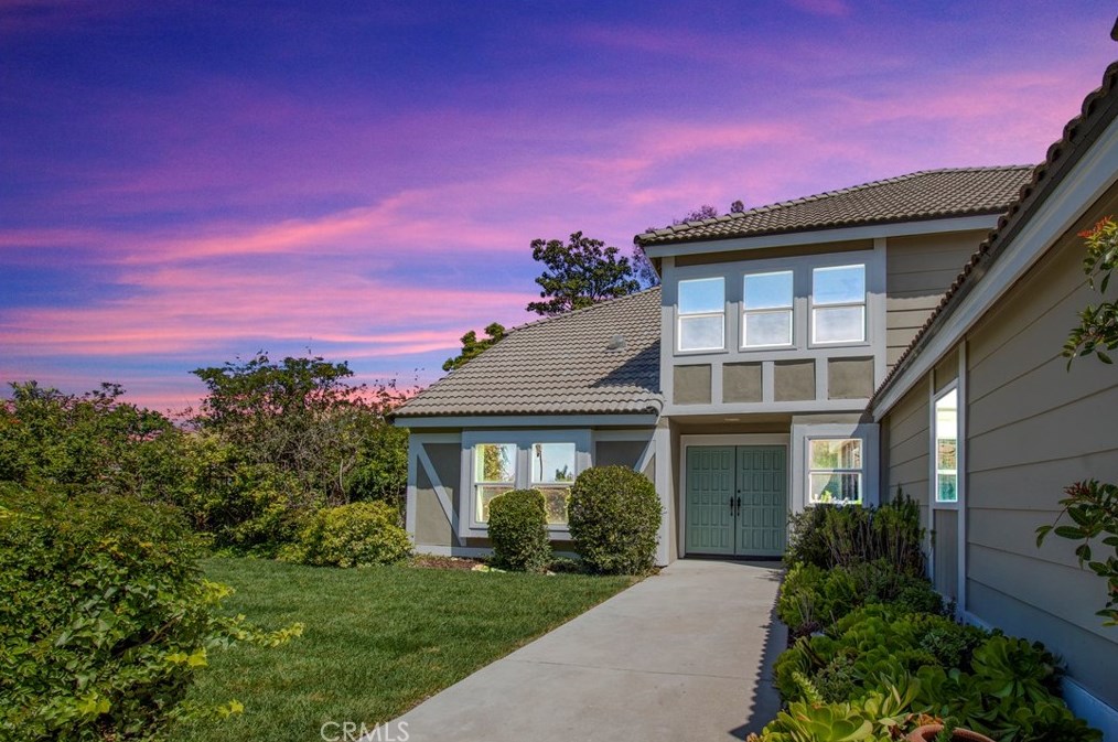 1070 S Road Runner Rd, Anaheim, CA 92807