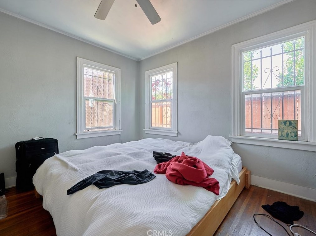 2045 Palm Grove Ave, Los Angeles CA  90016-2319 exterior