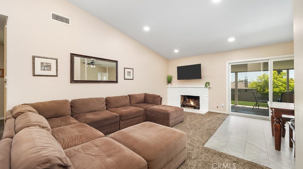 1316 W 14th St, Upland, CA 91786