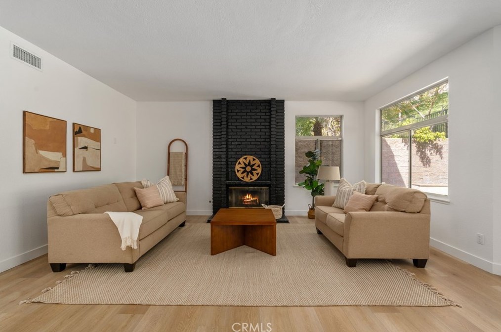 16351 Murphy Rd, La Mirada CA  90638-6215 exterior